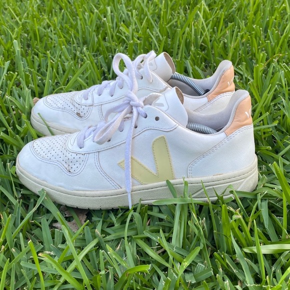 Veja Shoes - Veja V-10 Leather Sneakers White Yellow Peach Womens 9 EUR 40 Low Top Trainers